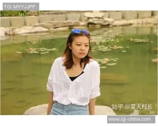 李静谈足球生涯：从青涩少年到职业球员的心路历程与成长故事